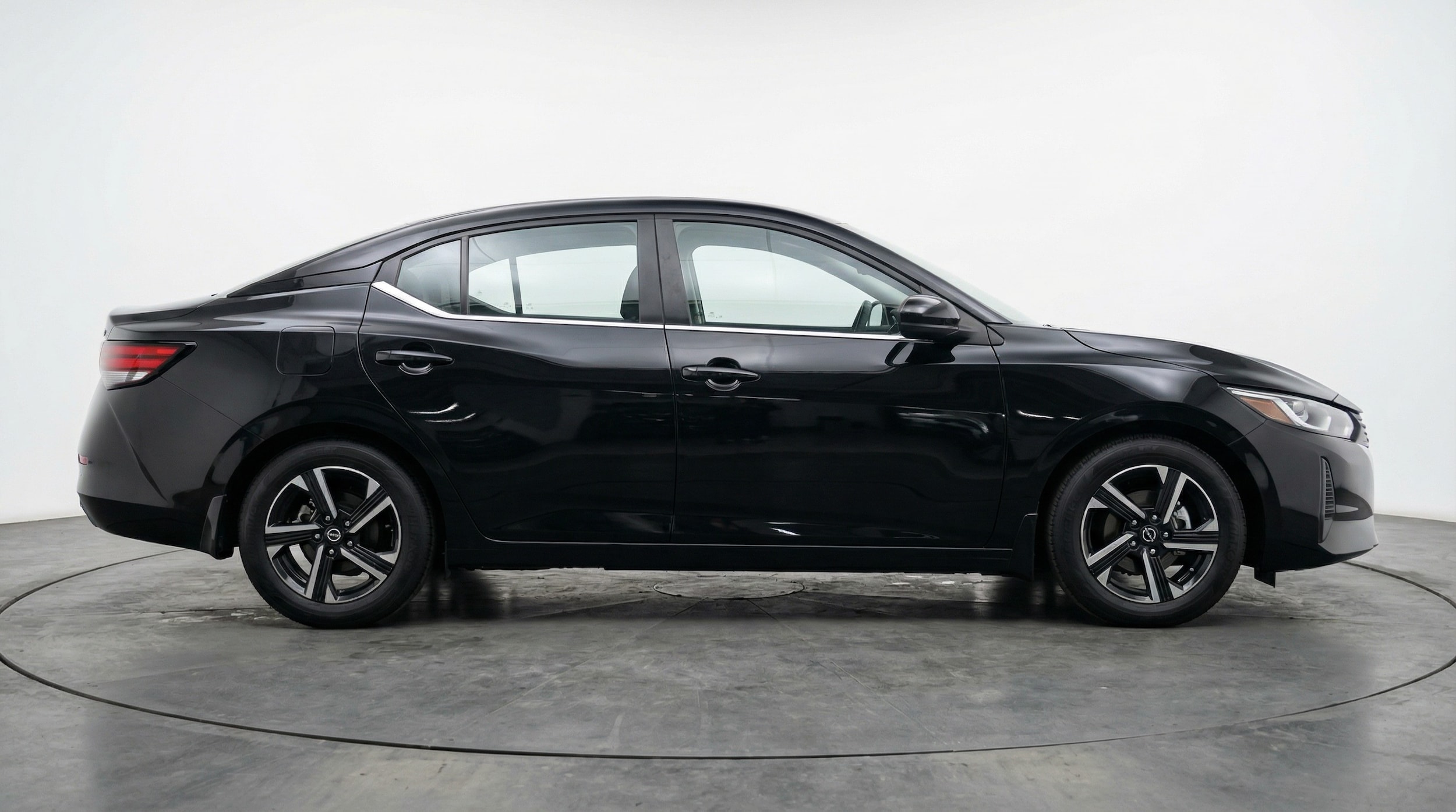 Thumbnail: 2025 Nissan Sentra - 8