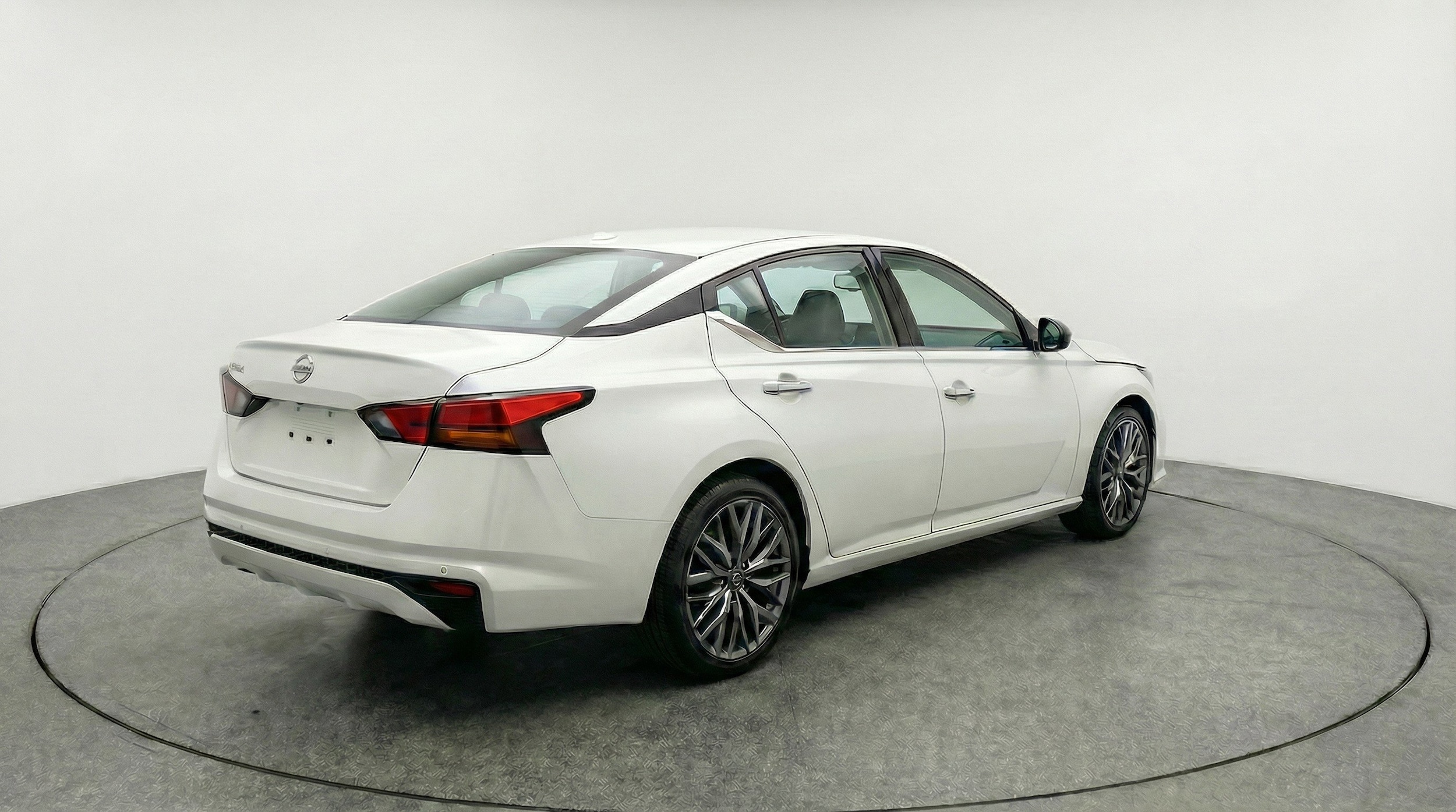 Thumbnail: 2025 Nissan Altima - 9