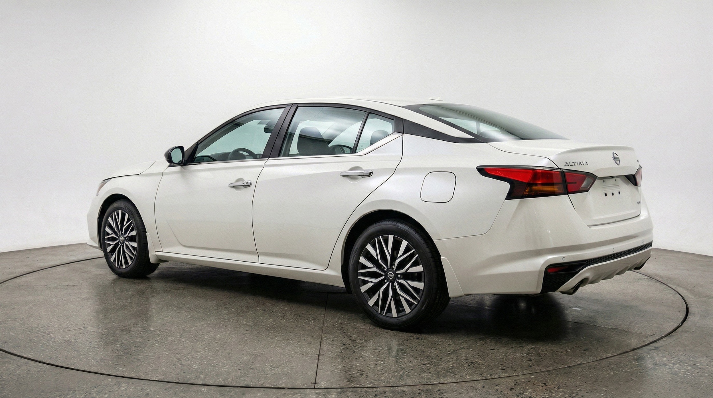 Thumbnail: 2025 Nissan Altima - 6