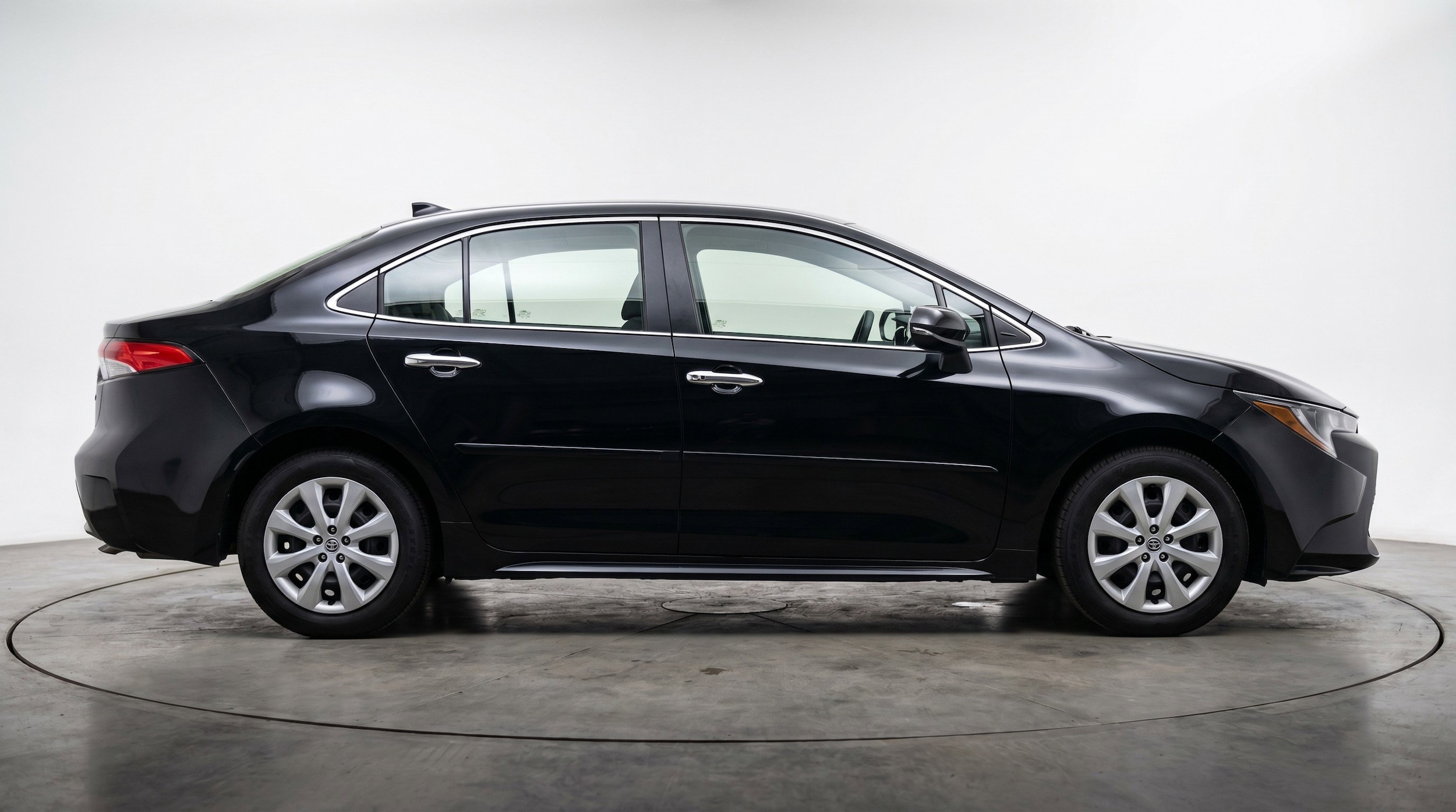 Thumbnail: 2025 Toyota Corolla - 11
