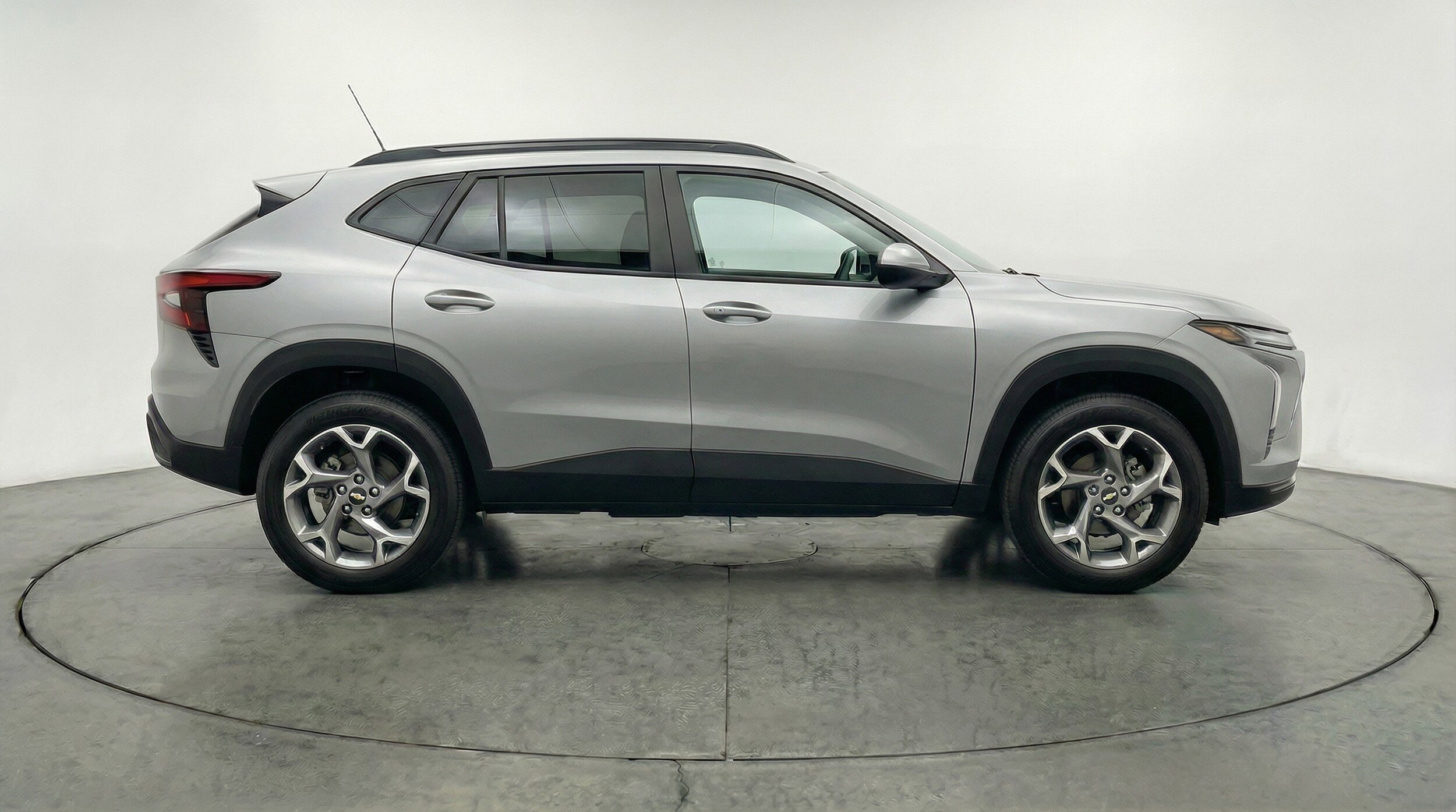 Thumbnail: 2025 Chevrolet Trax - 11