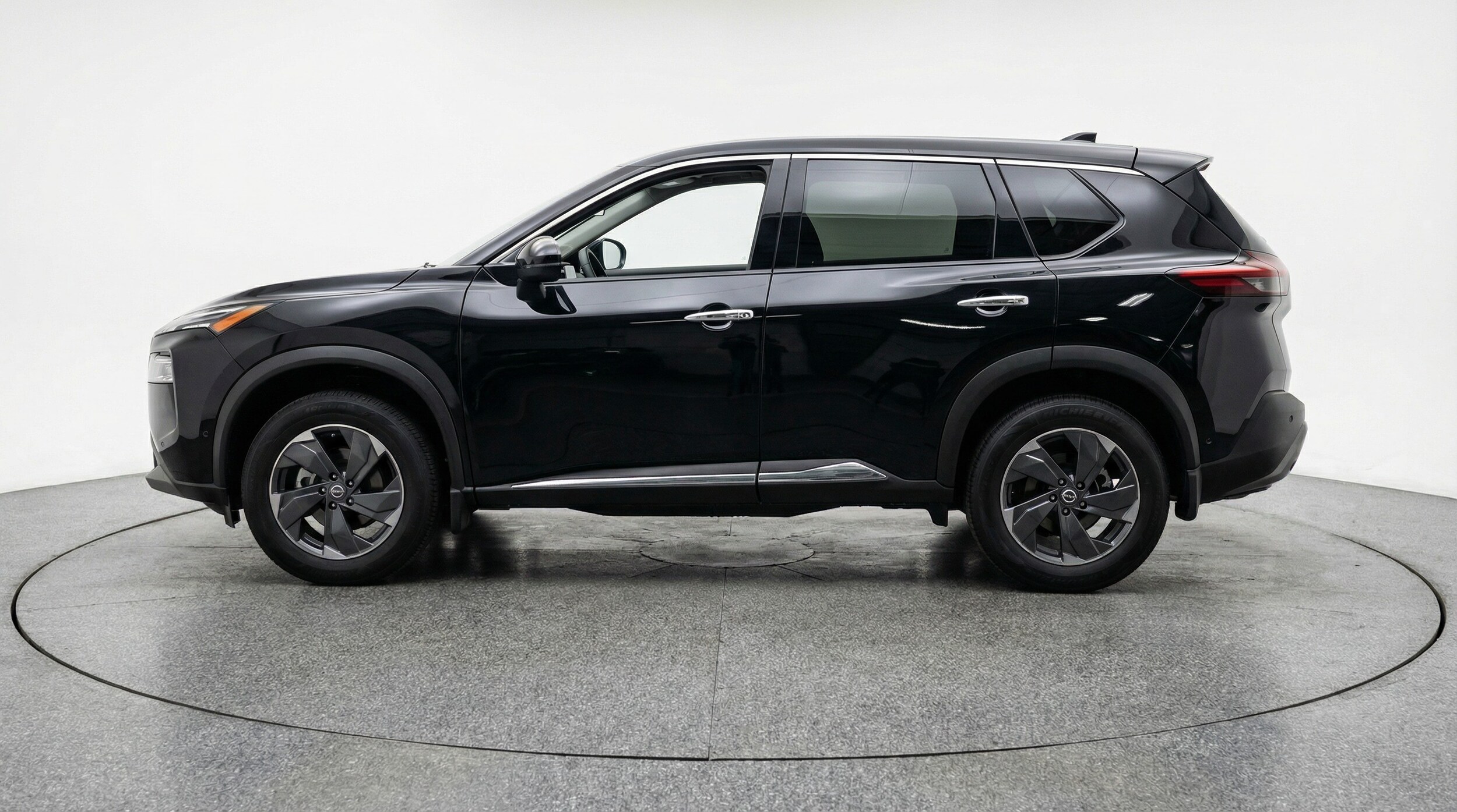 Thumbnail: 2025 Nissan Rogue - 4