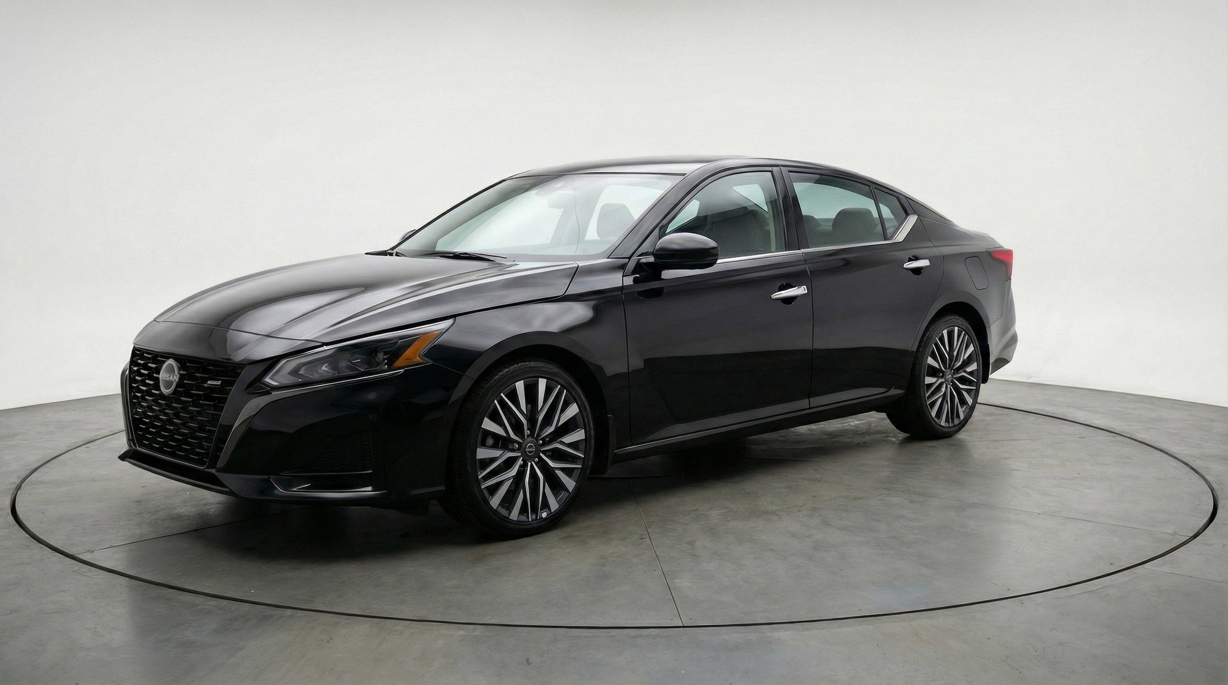 Thumbnail: 2025 Nissan Altima - 3