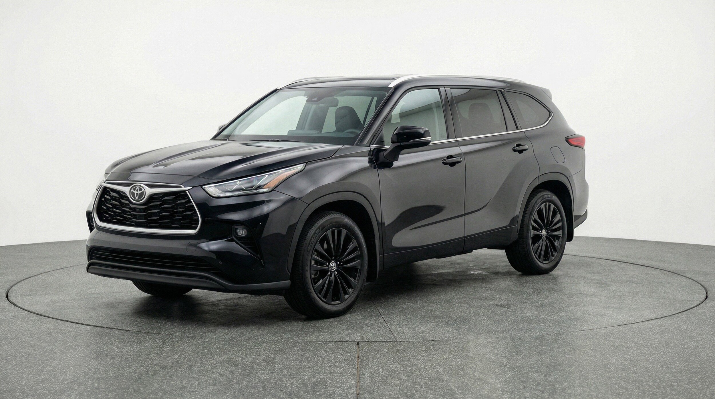 Thumbnail: 2025 Toyota Highlander - 3