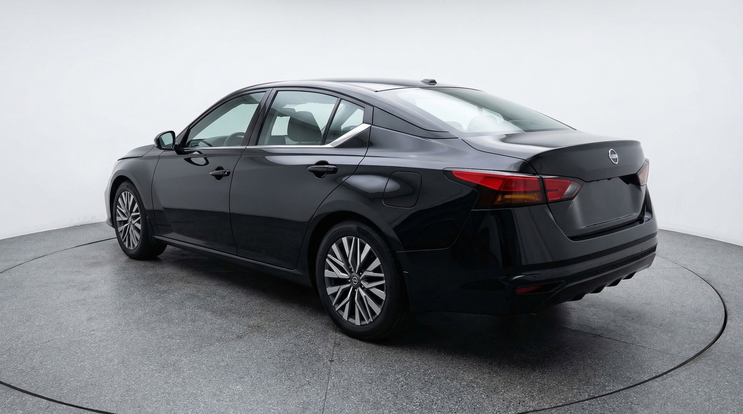 Thumbnail: 2025 Nissan Altima - 6