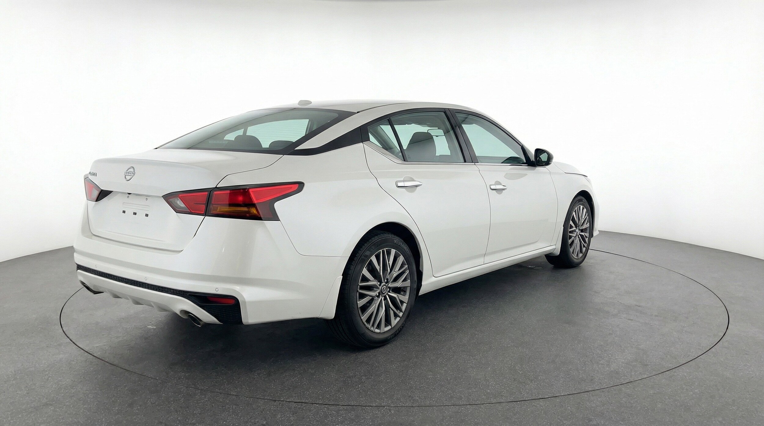 Thumbnail: 2025 Nissan Altima - 9