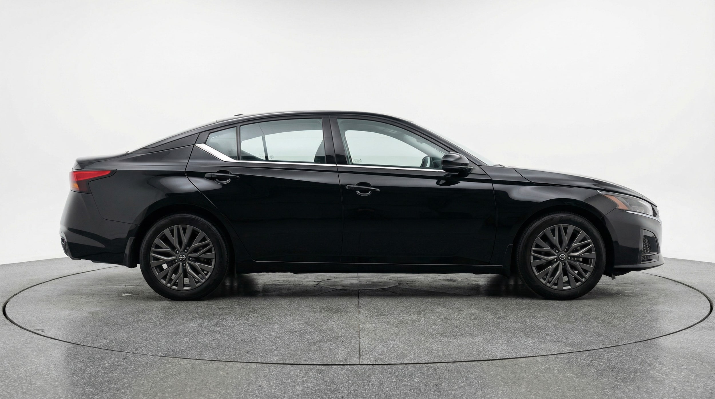 Thumbnail: 2025 Nissan Altima - 8