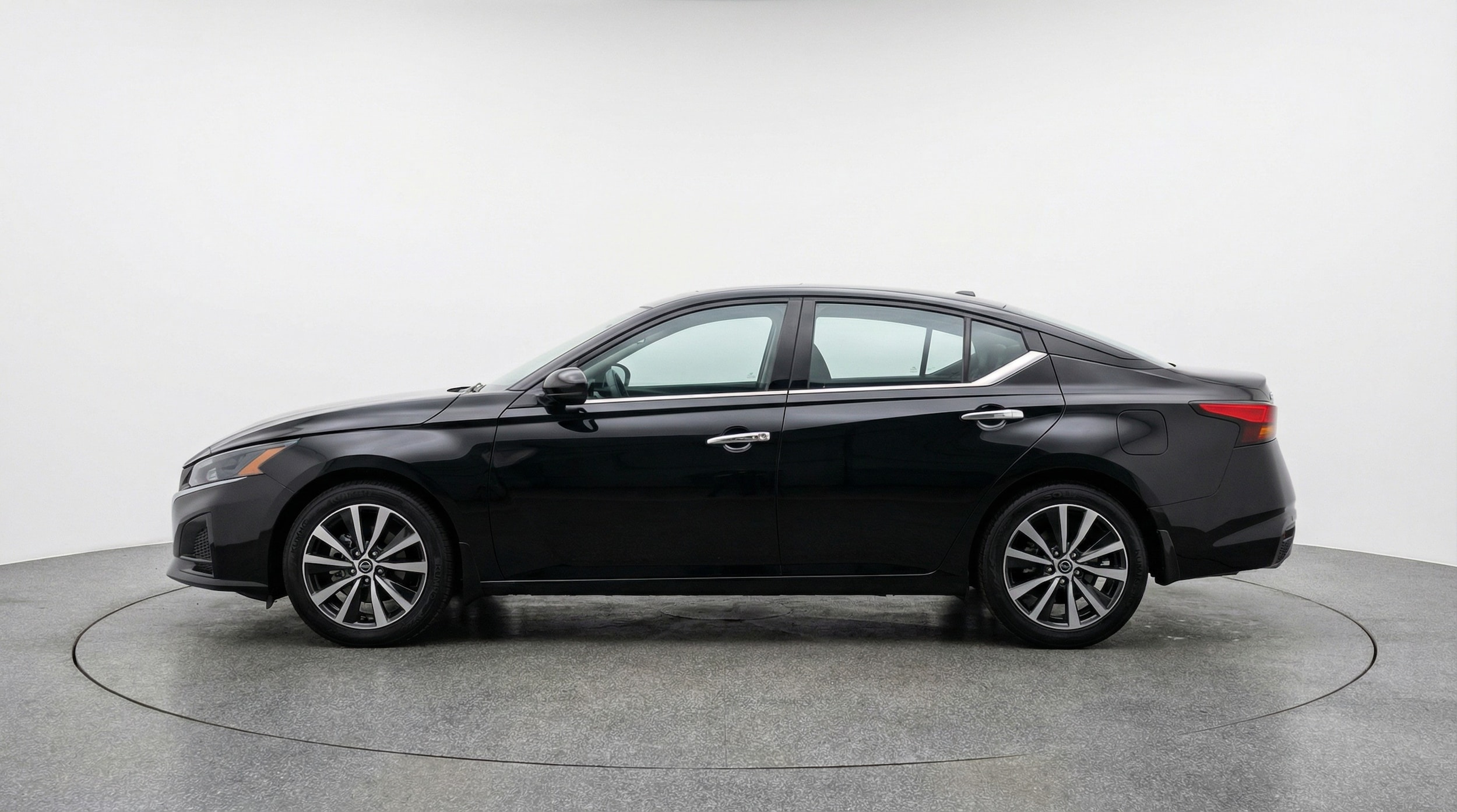 Thumbnail: 2025 Nissan Altima - 4