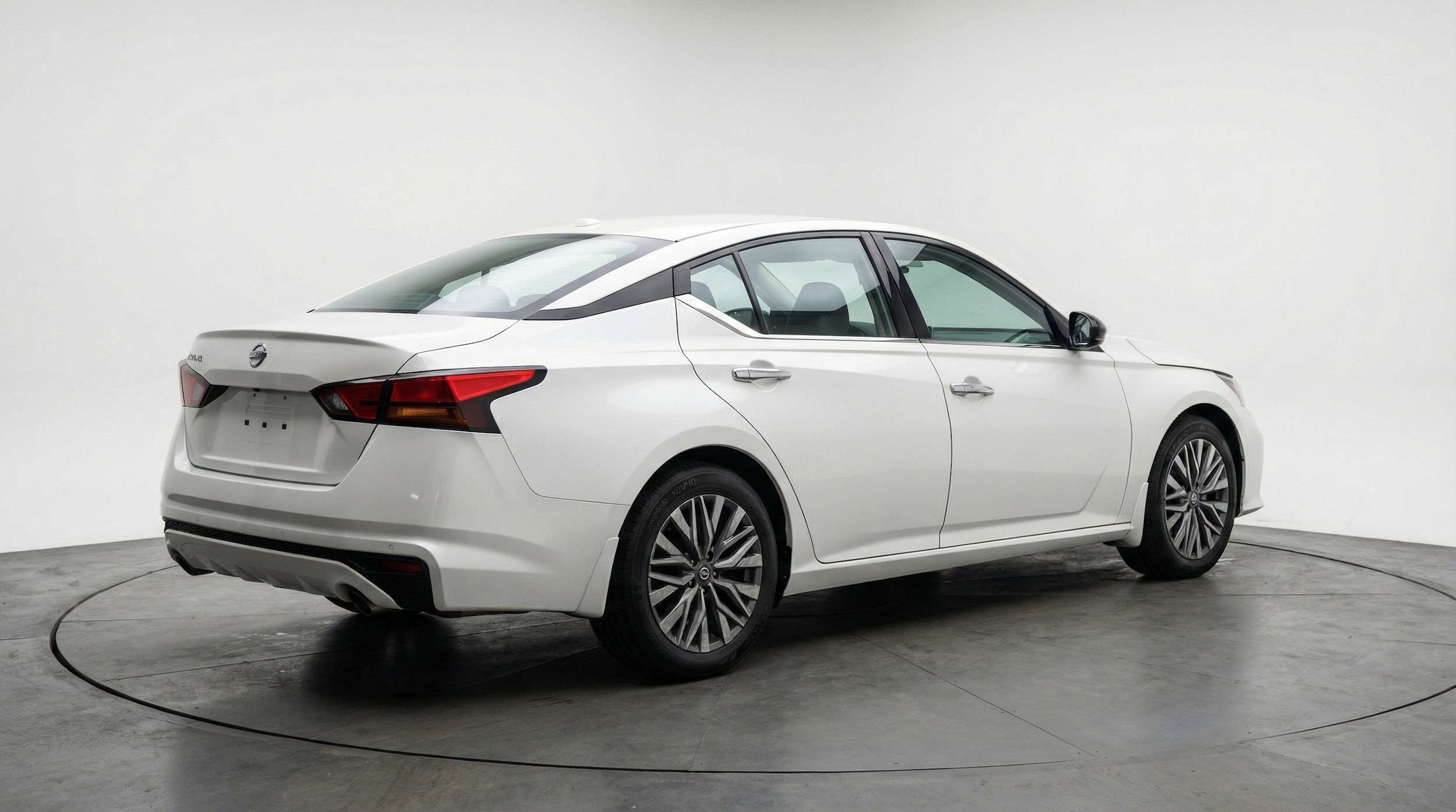 Thumbnail: 2025 Nissan Altima - 9