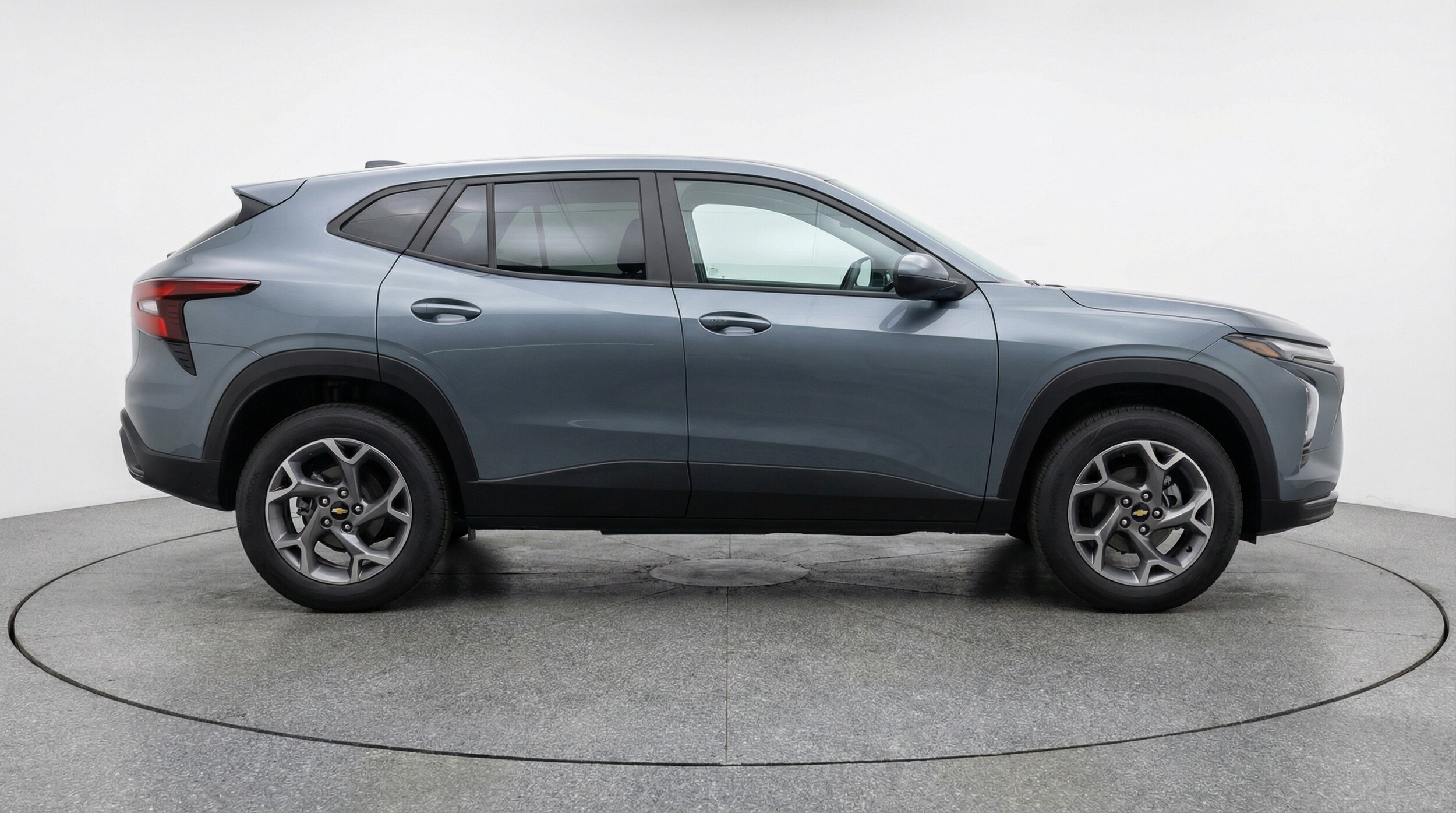 Thumbnail: 2025 Chevrolet Trax - 8