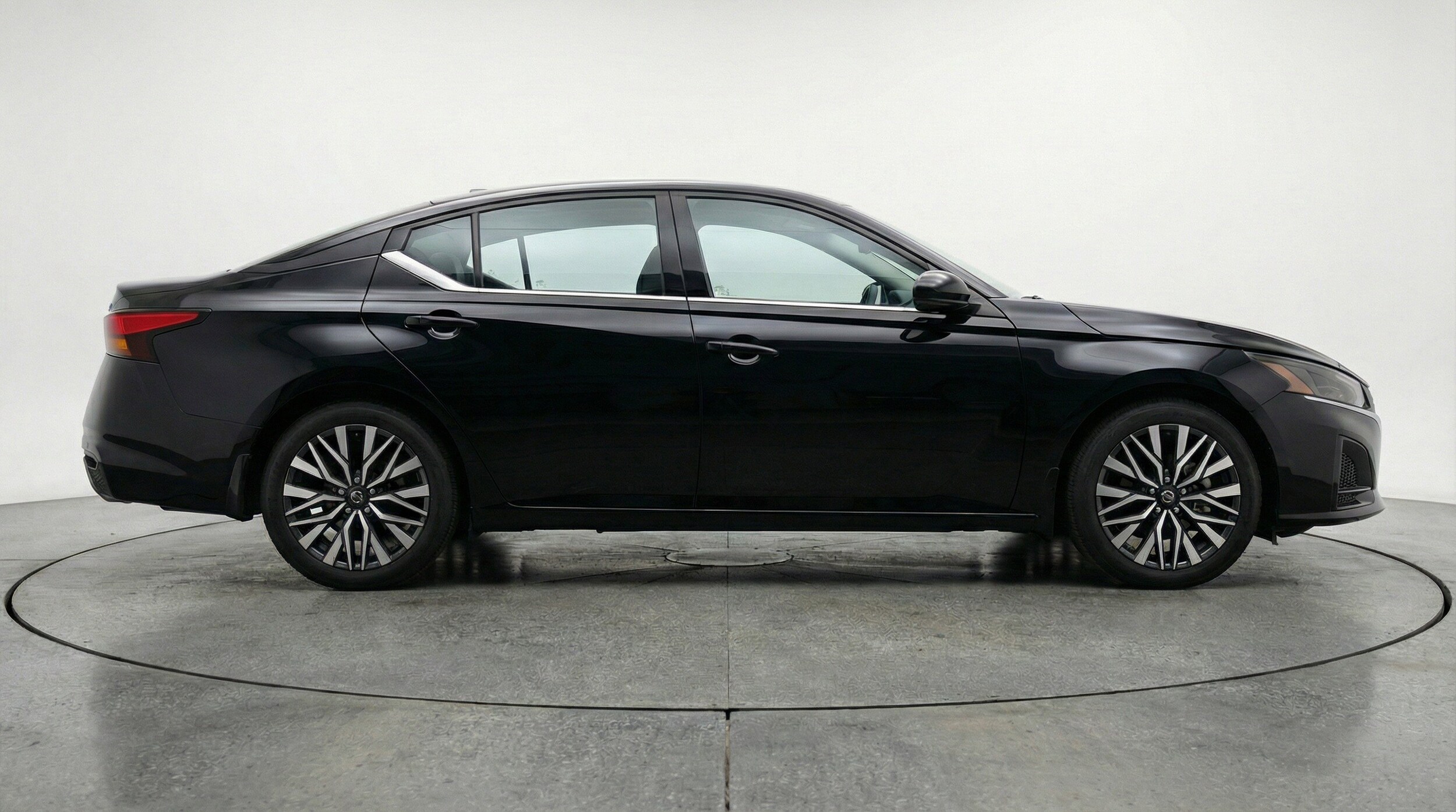 Thumbnail: 2025 Nissan Altima - 11