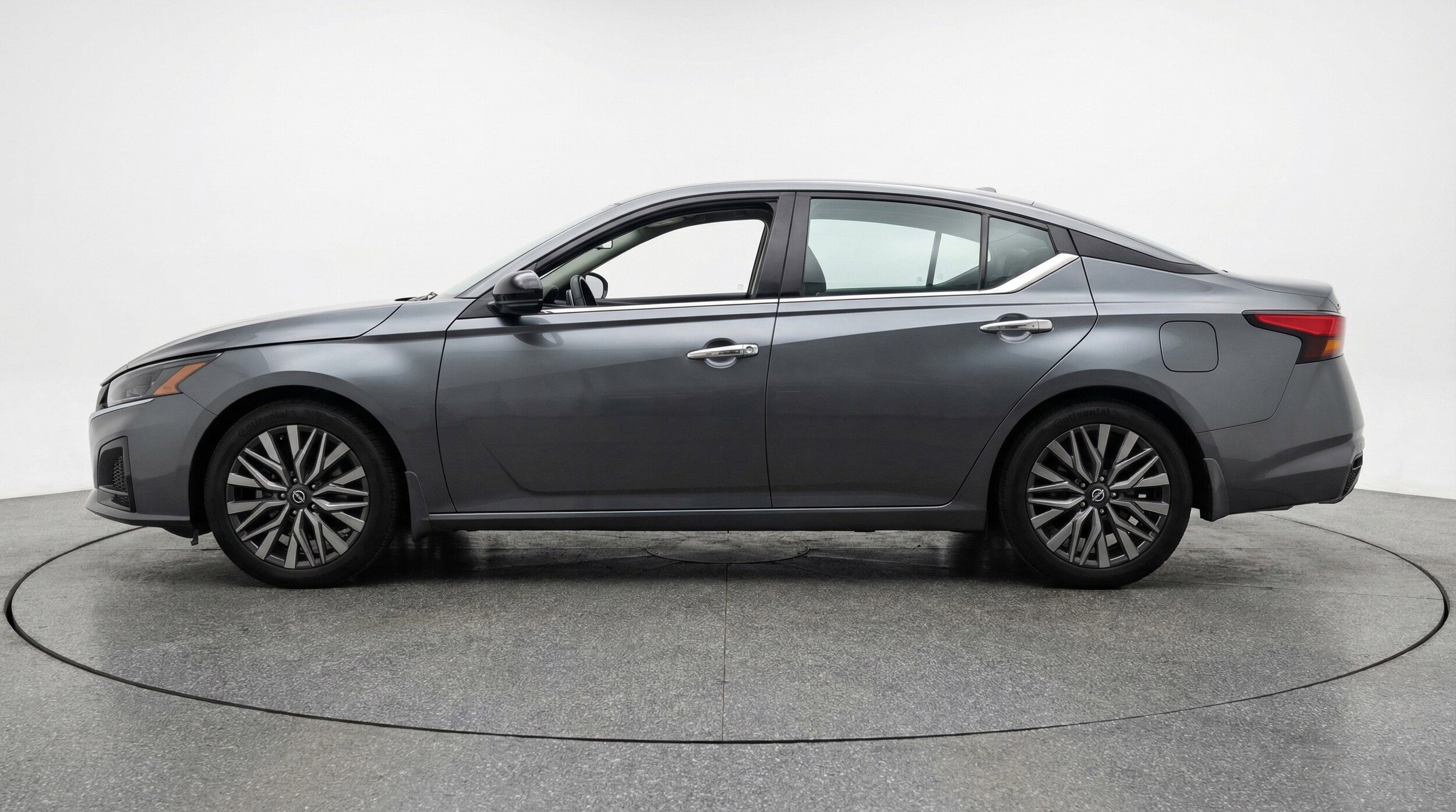 Thumbnail: 2025 Nissan Altima - 5