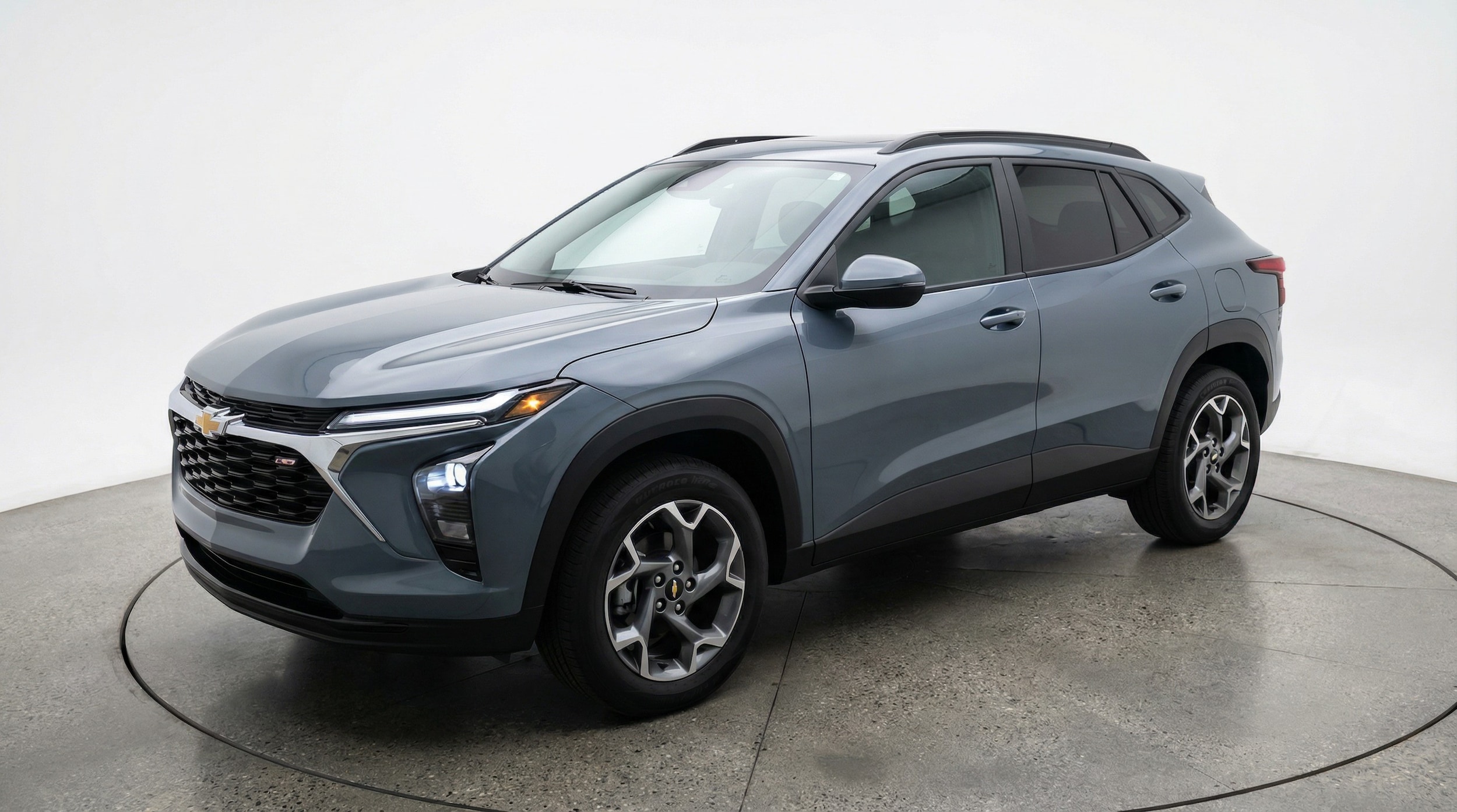 Thumbnail: 2025 Chevrolet Trax - 3