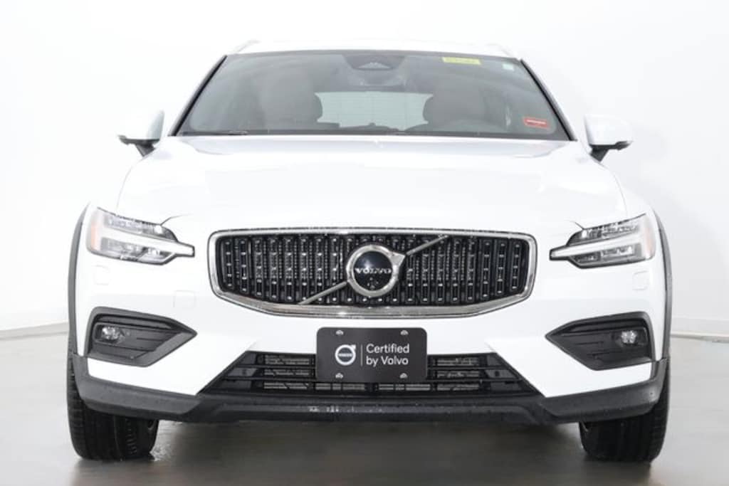 Certified 2025 Volvo V60 Cross Country B5 Plus Wagon