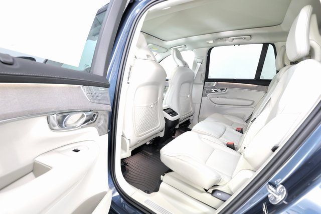 2026 Volvo XC90 Ultra - Photo 15