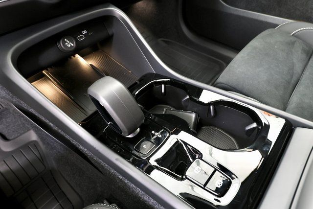 2026 Volvo XC40 Ultra Black Edition - Photo 21
