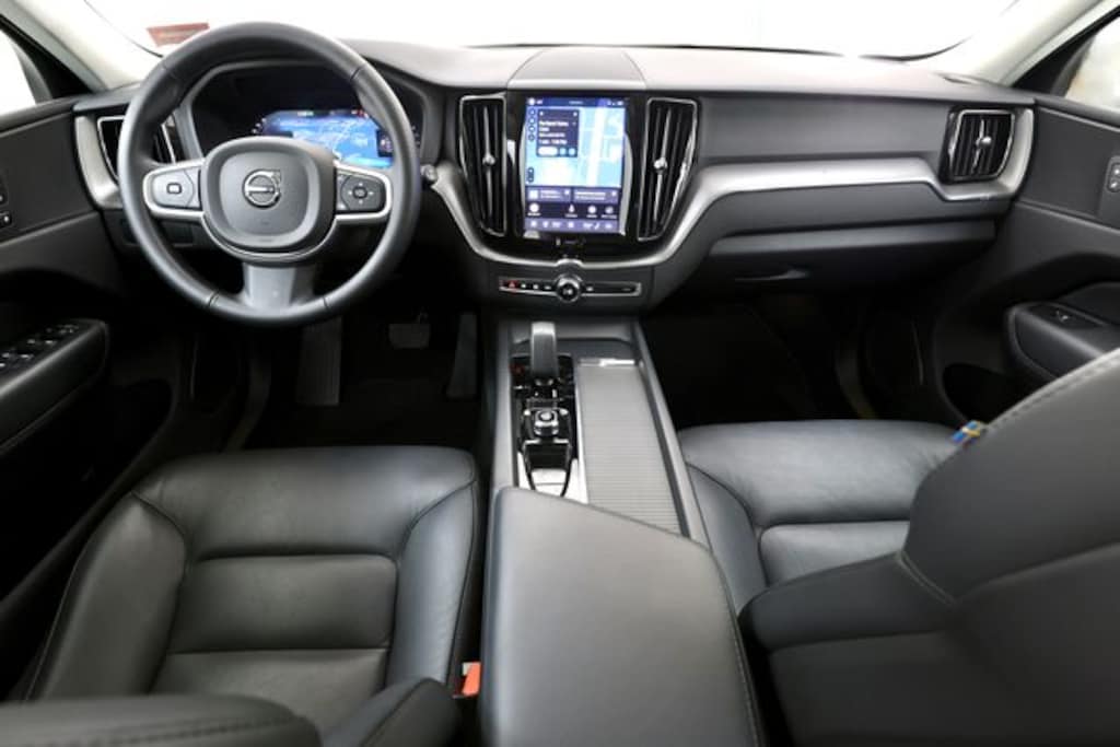 Certified 2025 Volvo XC60 B5 Core SUV