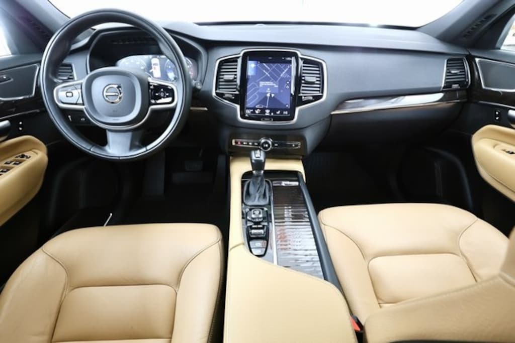 Used 2018 Volvo XC90 T6 AWD Momentum (7 Passenger) SUV