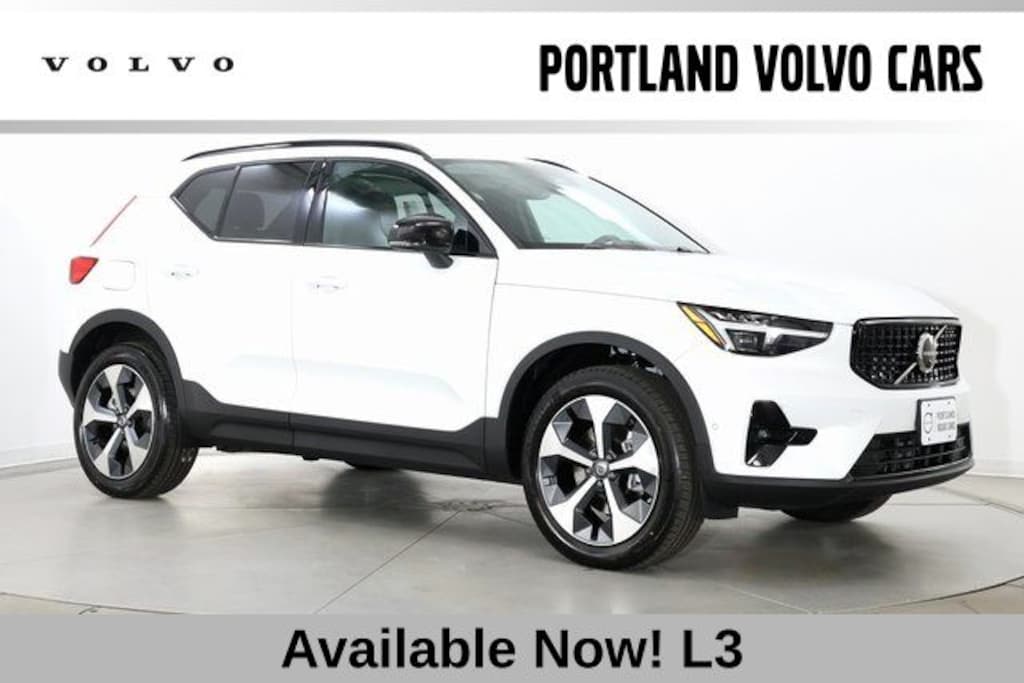 New 2026 Volvo XC40 B5 Plus SUV