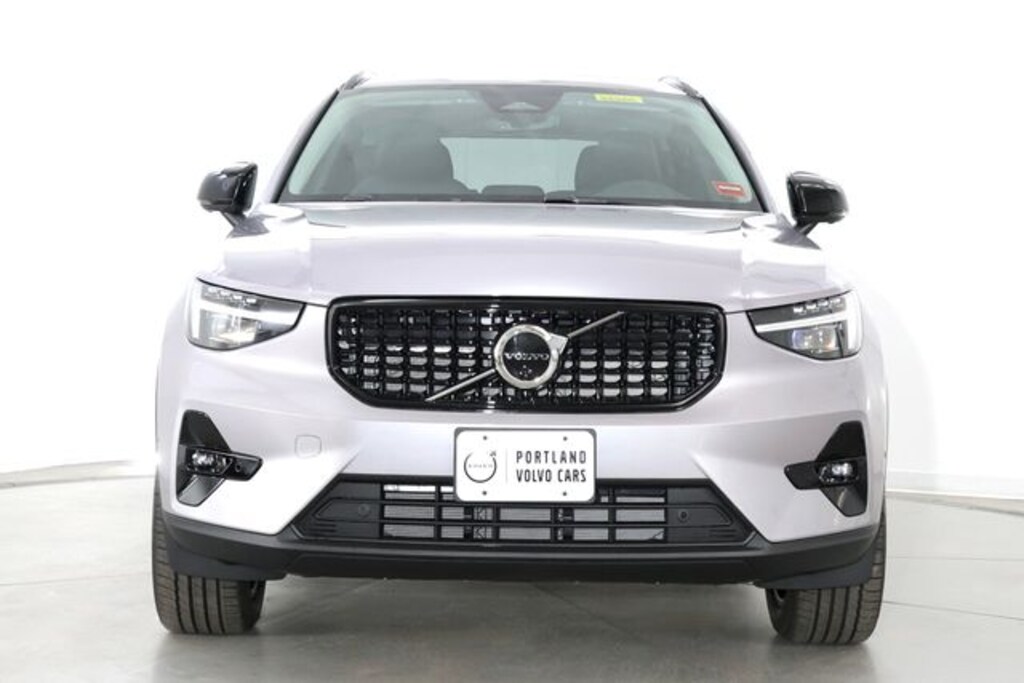 New 2026 Volvo XC40 B5 Plus SUV
