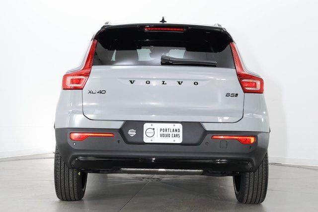 2026 Volvo XC40 Ultra Black Edition - Photo 6