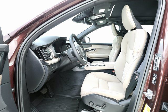 2026 Volvo XC90 Plus - Photo 14