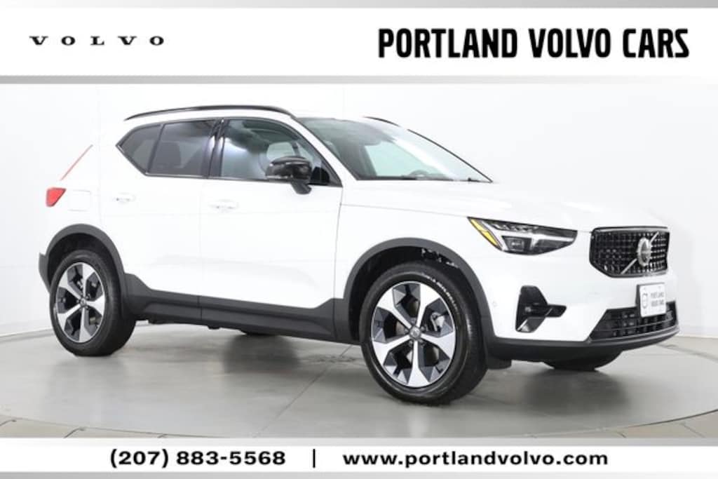 New 2026 Volvo XC40 B5 Plus SUV