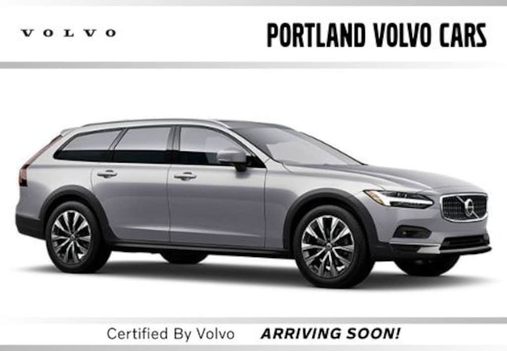 Used 2025 Volvo V90 Cross Country B6 Ultra Wagon