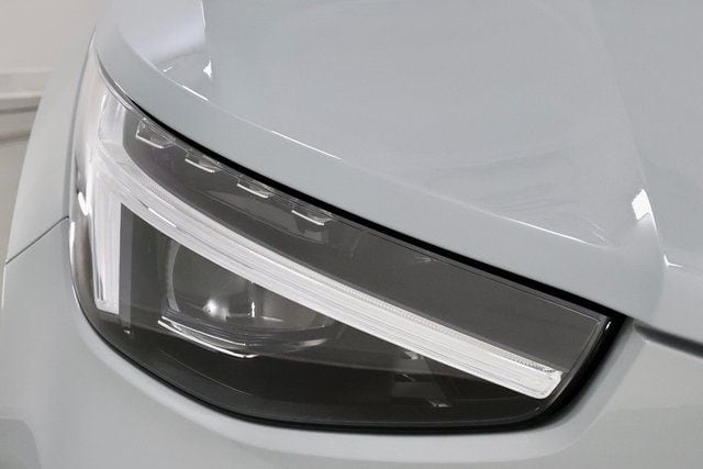 2026 Volvo XC40 Ultra Black Edition - Photo 10