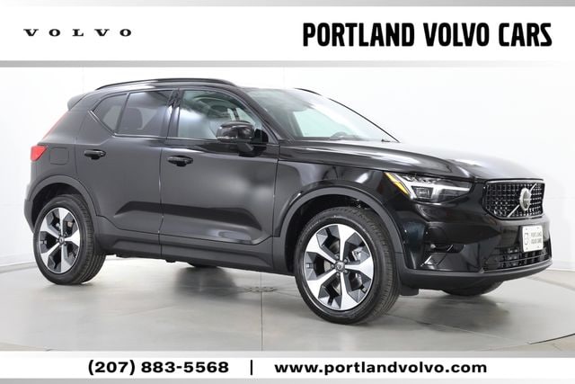 2026 Volvo XC40 B5 Plus Dark AWD's photo