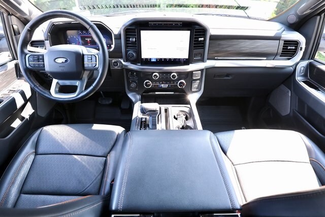 2024 Ford F-150 Lariat photo 2