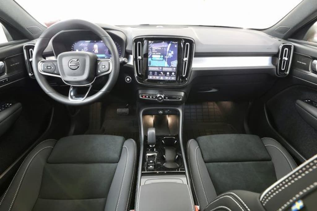 New 2026 Volvo XC40 B5 Ultra Black Edition SUV