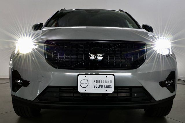 2026 Volvo XC40 Ultra Black Edition - Photo 25
