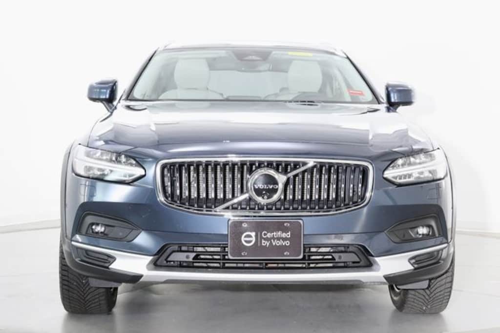 Certified 2025 Volvo V90 Cross Country B6 Plus Wagon