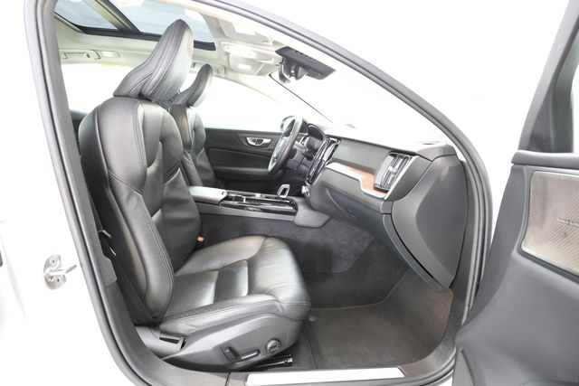 2025 Volvo S60 Plus - Photo 24