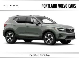 2025 Volvo XC40 B5 Plus Bright Theme SUV
