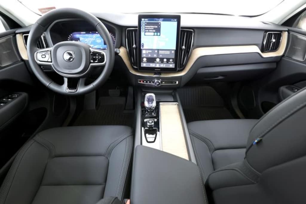 New 2026 Volvo XC60 B5 Plus SUV