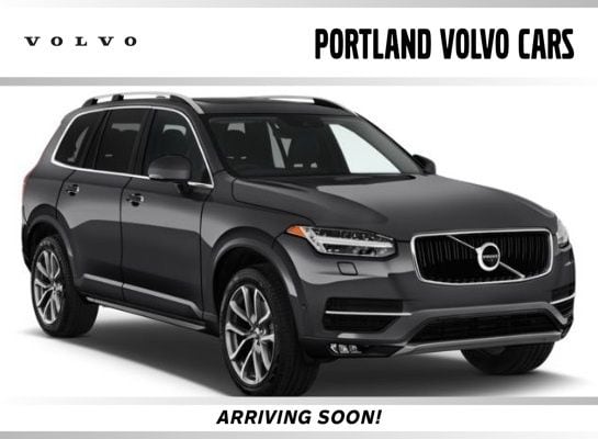 2017 Volvo XC90 T6 AWD Momentum's photo