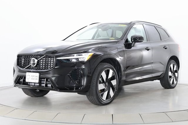 2025 Volvo XC60 Hybrid T8 Plus photo 4