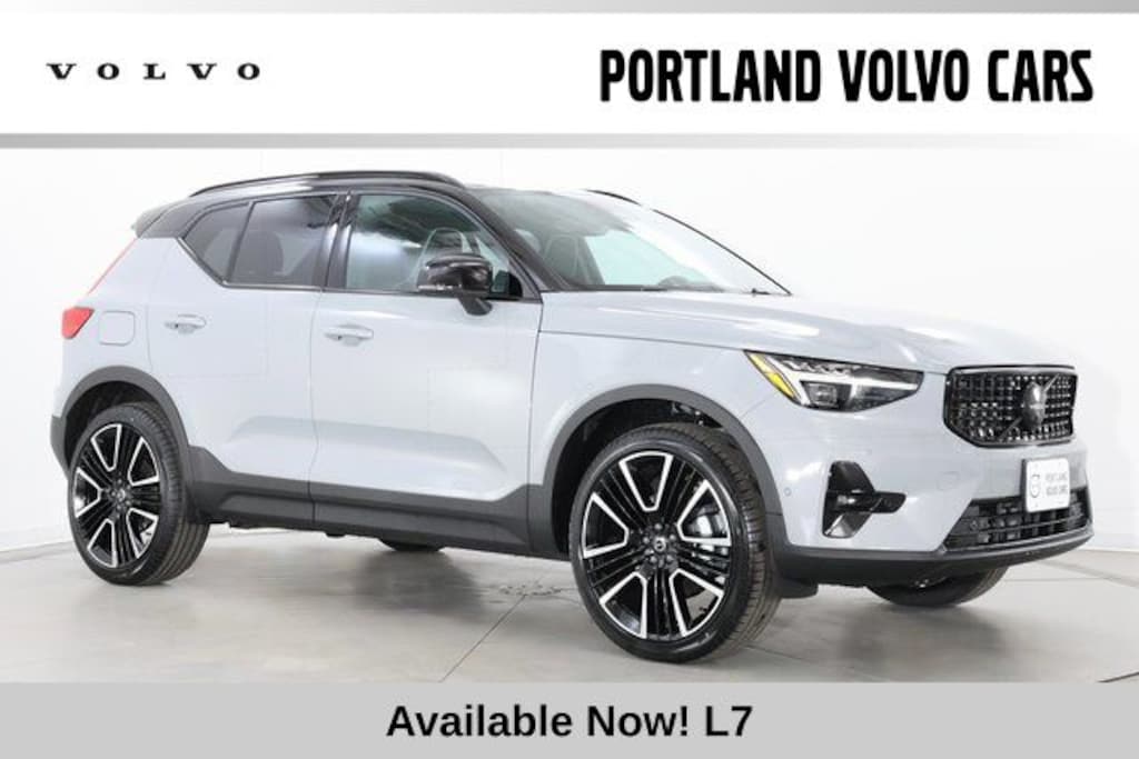 New 2026 Volvo XC40 B5 Ultra Black Edition SUV