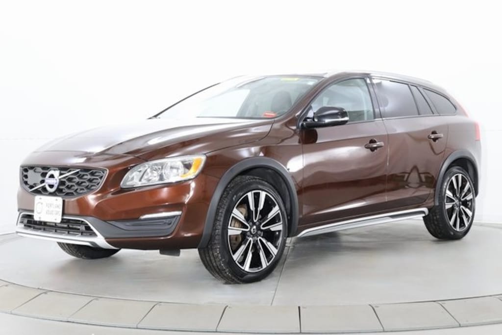 Used 2018 Volvo V60 Cross Country T5 AWD Wagon