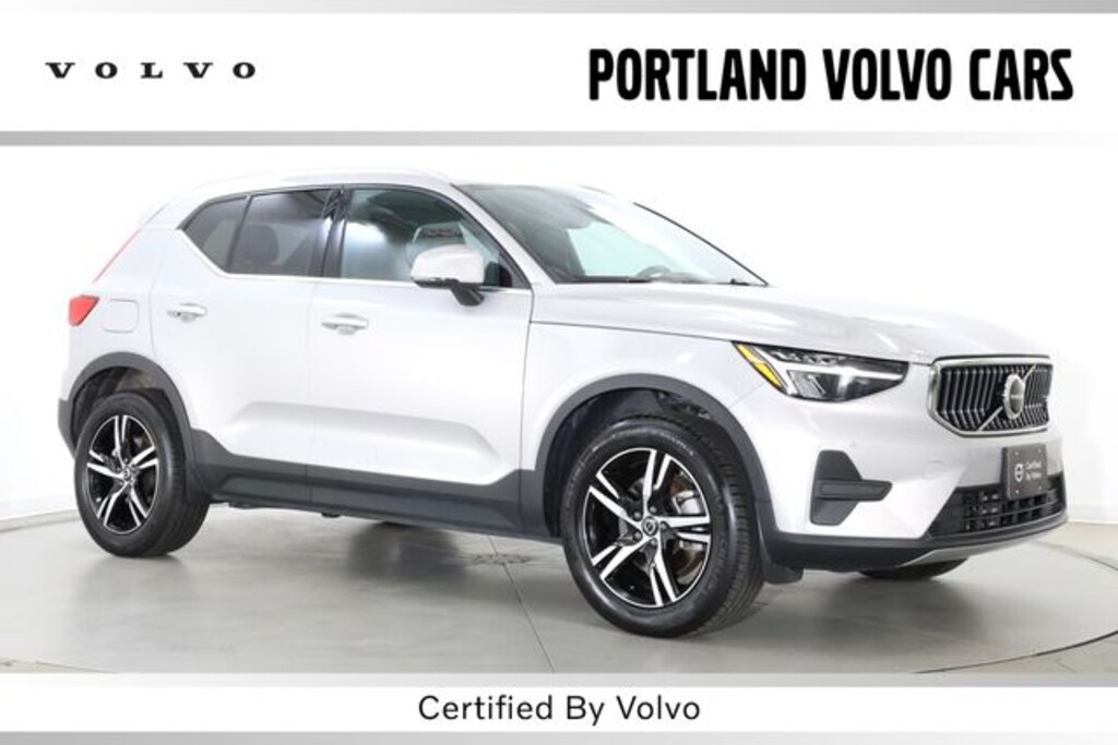 Certified 2025 Volvo XC40 B5 Core Bright Theme SUV