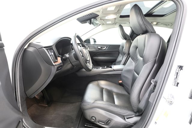 2025 Volvo S60 Plus - Photo 17