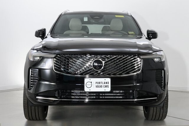 2025 Volvo XC90 Plus photo 3