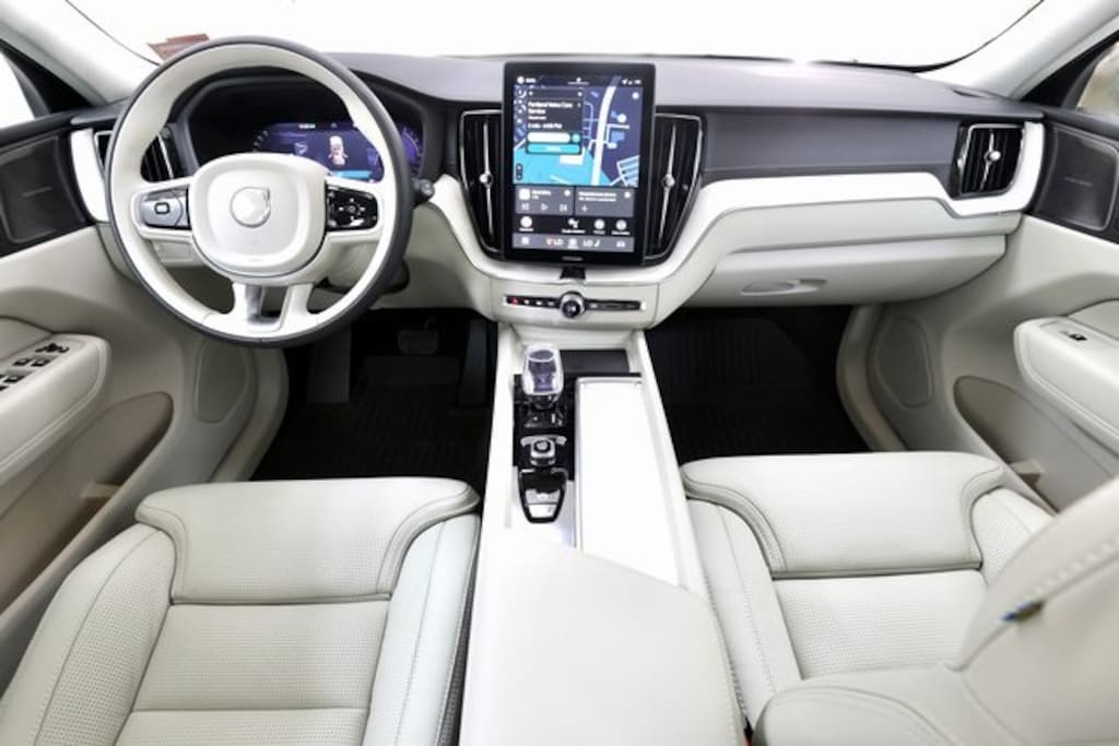 New 2026 Volvo XC60 B5 Ultra SUV