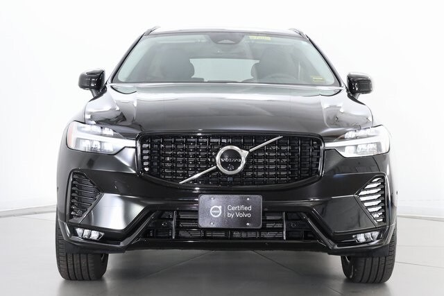 2025 Volvo XC60 B5 Plus photo 3