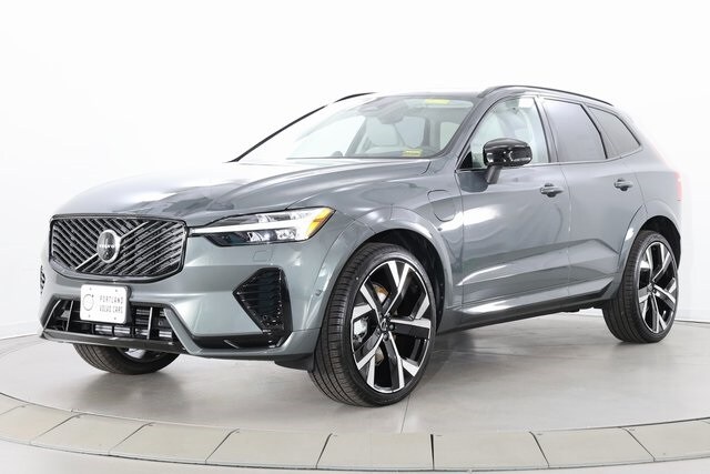 2026 Volvo XC60 Hybrid T8 photo 4