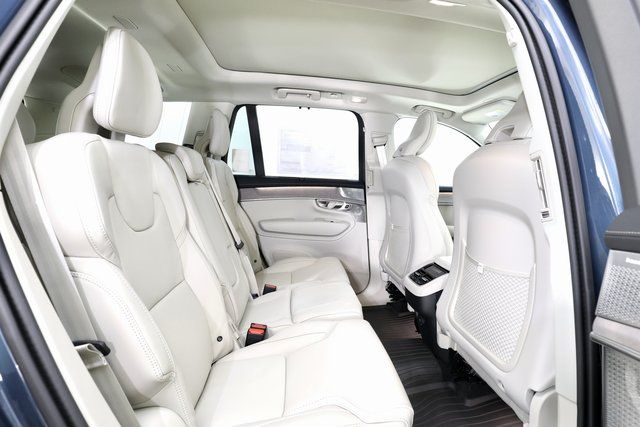 2026 Volvo XC90 Ultra - Photo 18
