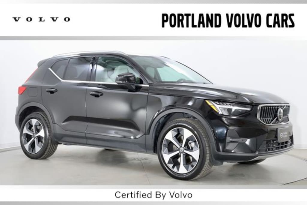 Certified 2025 Volvo XC40 B5 Plus Bright Theme SUV