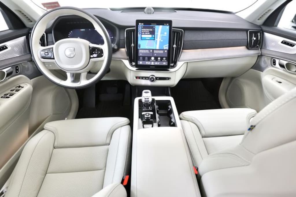 New 2026 Volvo XC90 plug-in hybrid T8 Ultra Dark Theme 6-Seater SUV